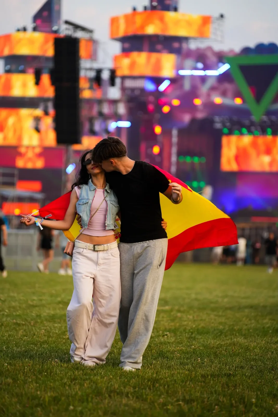 Studiu Beach Please 2025